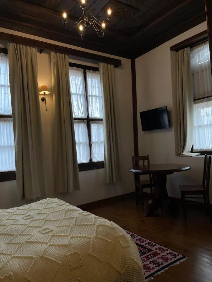 Hotel Mangalemi Berat 4*,