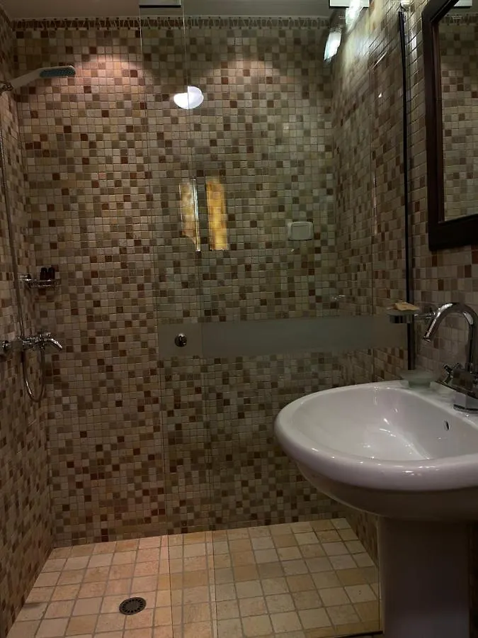 Hotel Mangalemi Berat