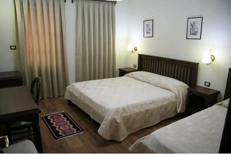 Hotel Mangalemi Berat 4*,  Albanien