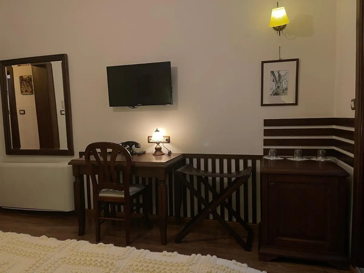 Hotel Mangalemi Berat